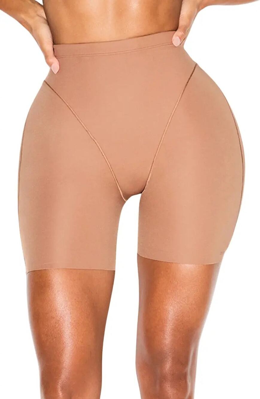 SMALL SKIMS BODY BUTT AND HIP ENHANCING MID THIGH SHORT NWT